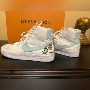 Women’s Blazer Mid '77 SE 'Indigo' - Size 7.5